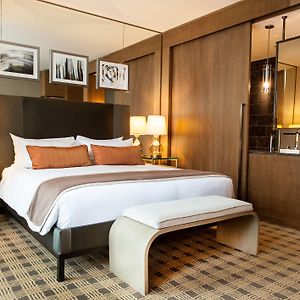 Luxus Zimmer mit Kingsize-Bett